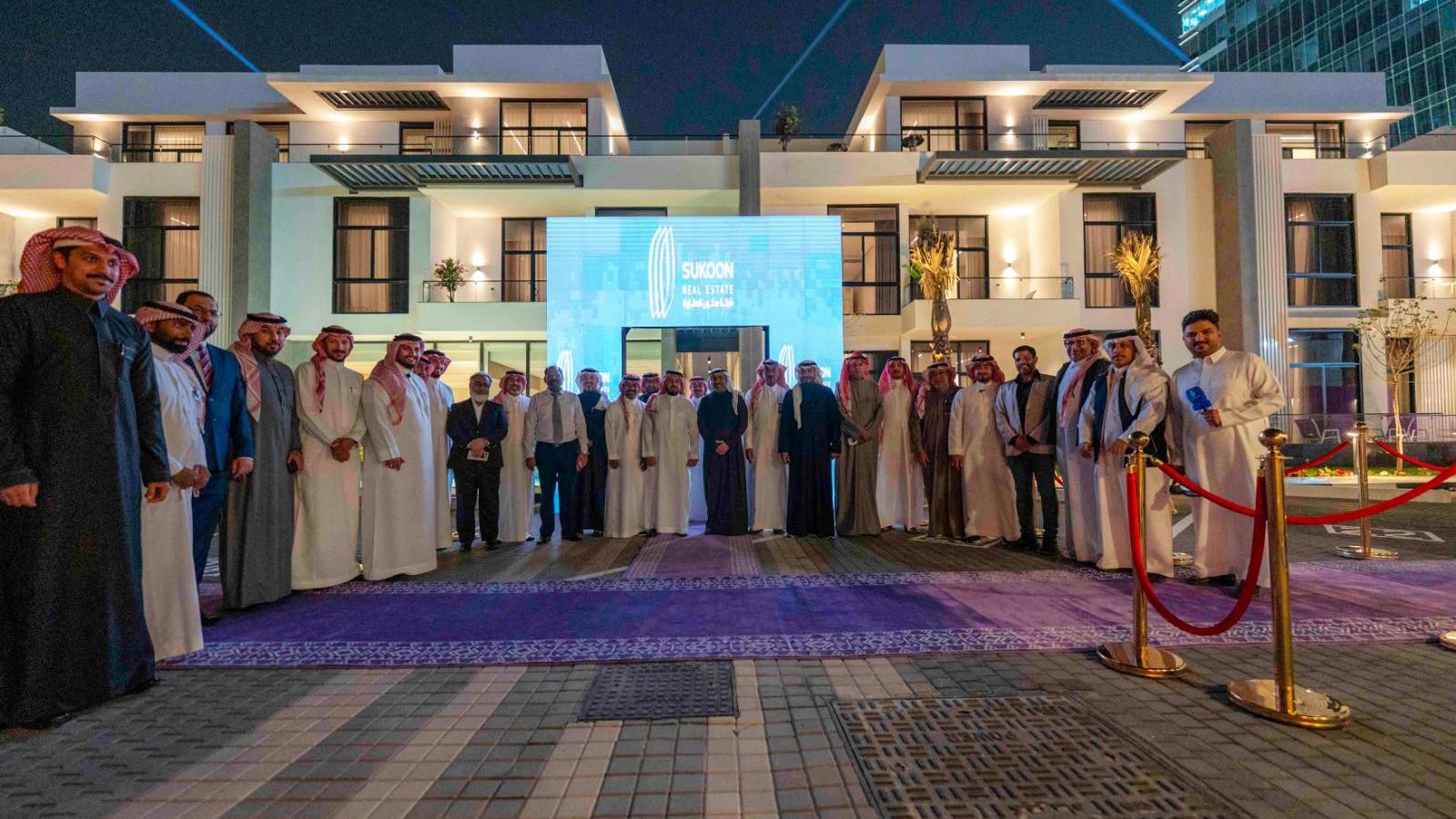 عروض الليزر في حفل افتتاح سكون كمباوند